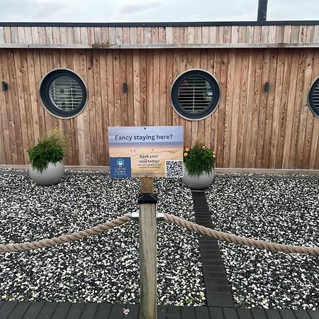 Humberston Boathouse Lodge & Hot Tub - Cleethorpes Beach Cabin Chalet Exteriér fotografie
