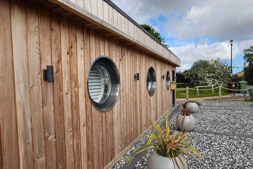 Humberston Boathouse Lodge & Hot Tub - Cleethorpes Beach Cabin Chalet Exteriér fotografie