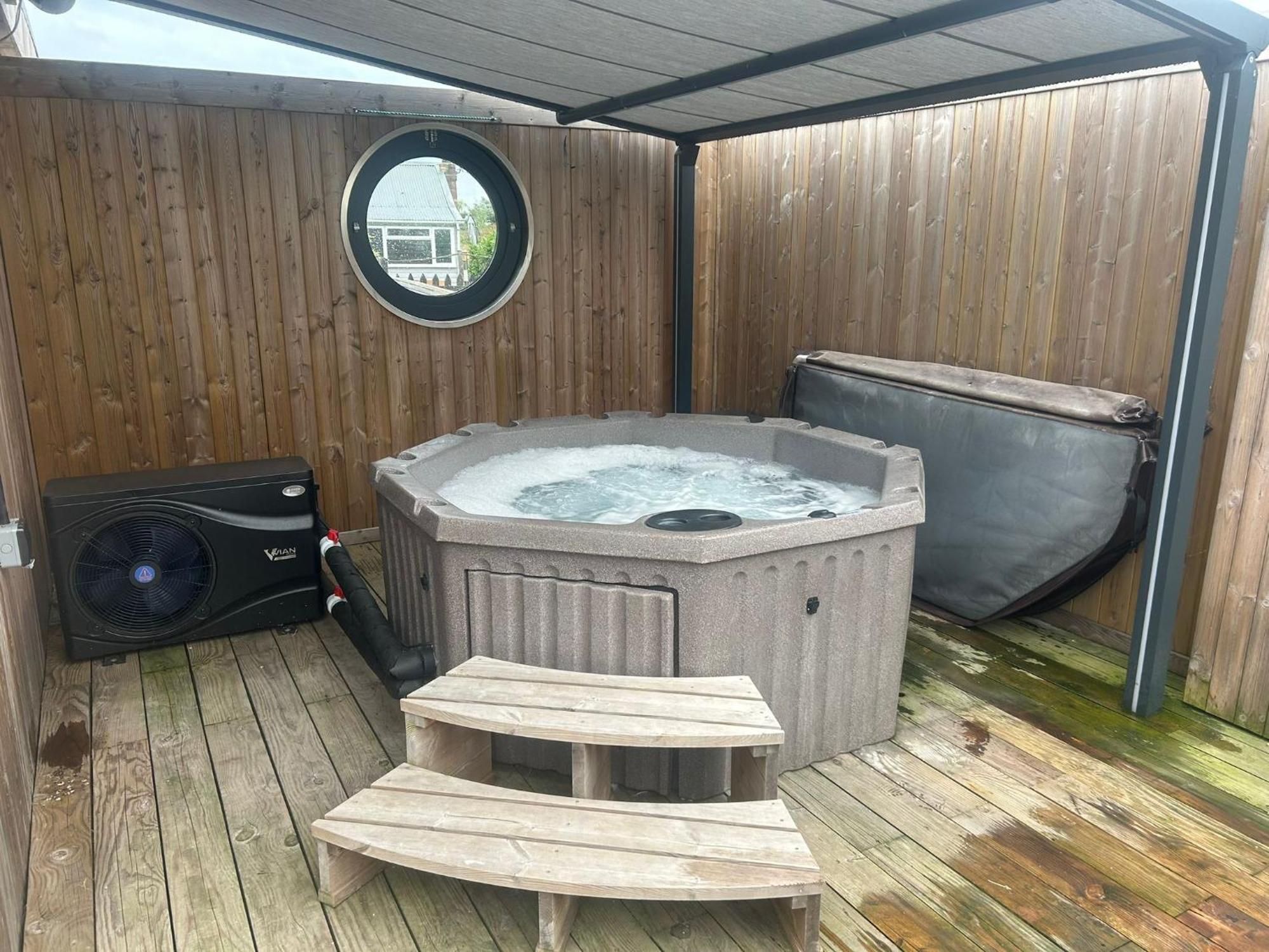 Humberston Boathouse Lodge & Hot Tub - Cleethorpes Beach Cabin Chalet Exteriér fotografie